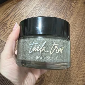Twila True Black & White Body Scrub